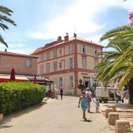 Ile De Porquerolles : T3 Climatise Vue Mer Extérieur photo